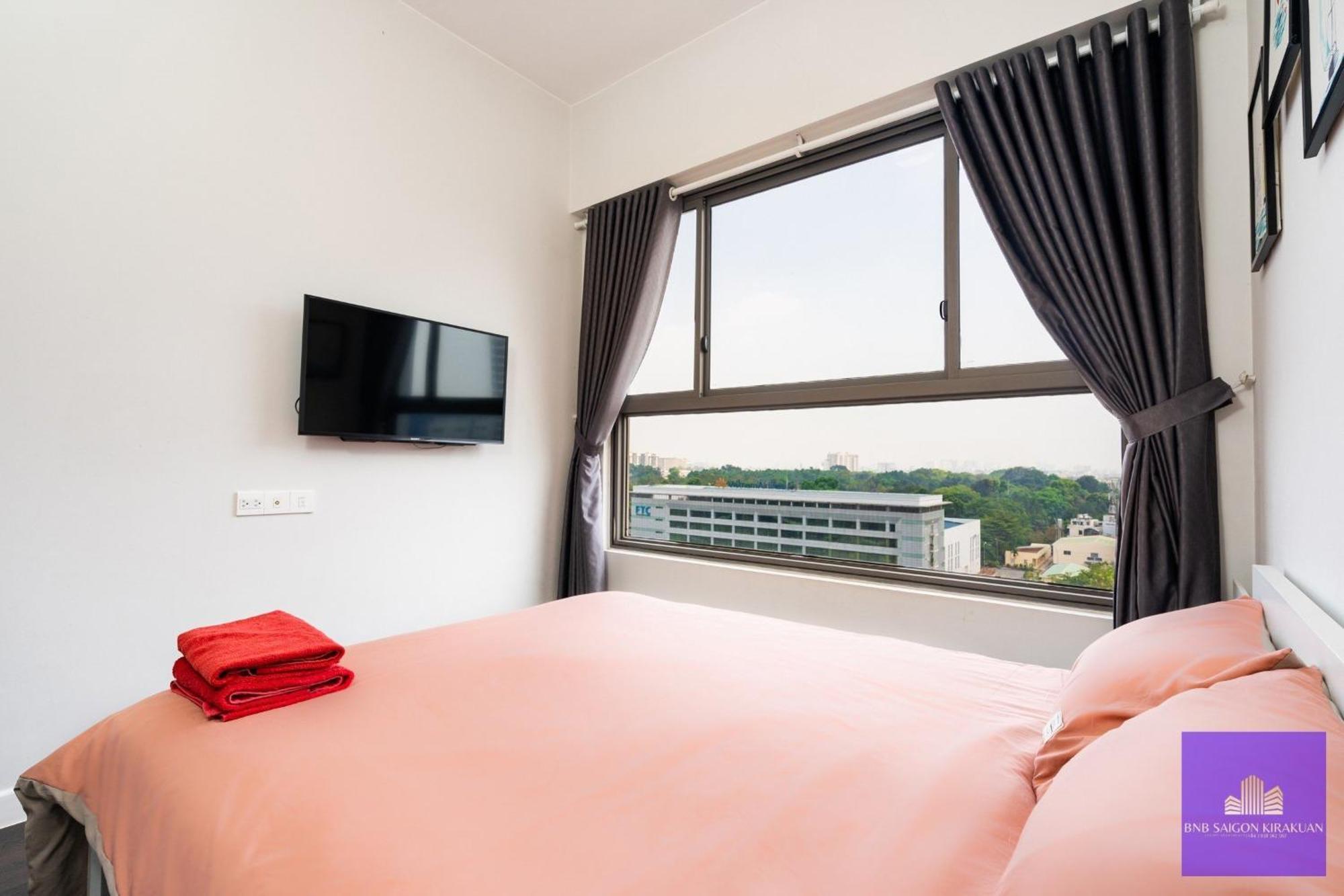 Tan Son Nhat Airport Botanica Premier, 2 Bedrooms, 2 Toilets Luxury Nearby Airport, Free Pool, Free Gym, Bbq Garden Ho Chi Minh City