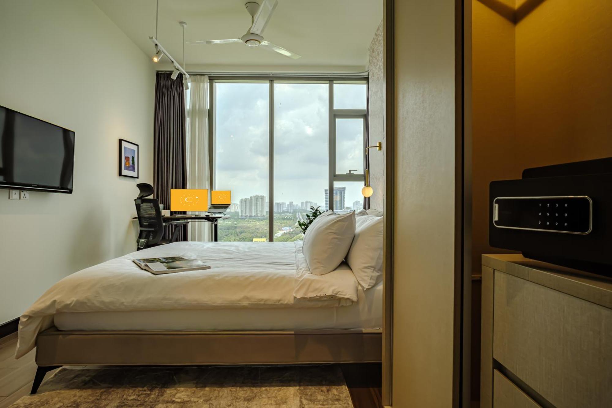 Lux Executive @ Empire By Circadian * Ho Chi Minh City