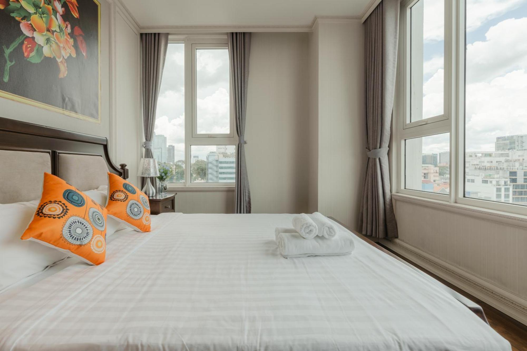 Leman Luxury *