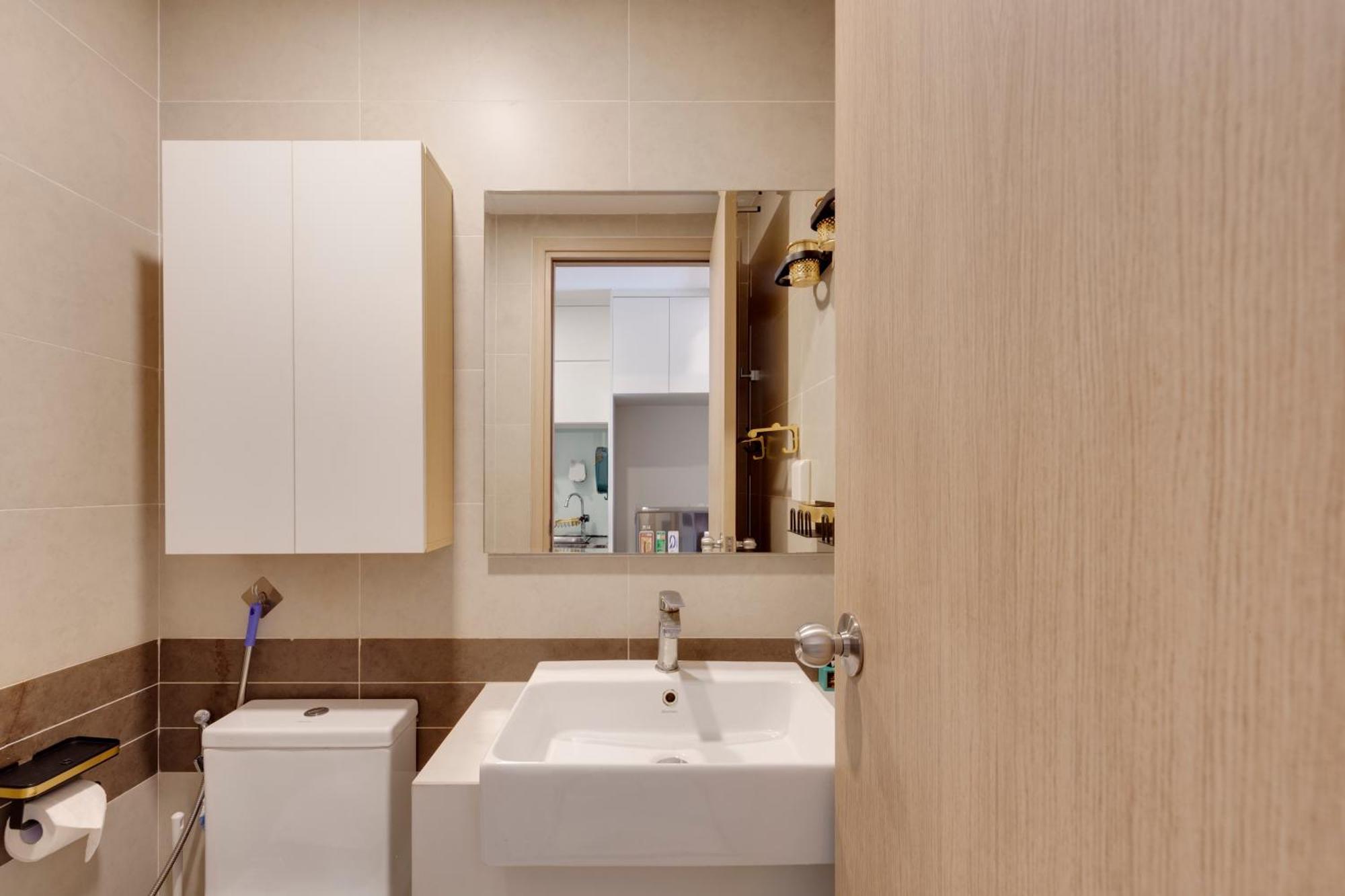 Smile - Rivegate - Modern Comfort - Near Bui Vien * Ho Chi Minh City