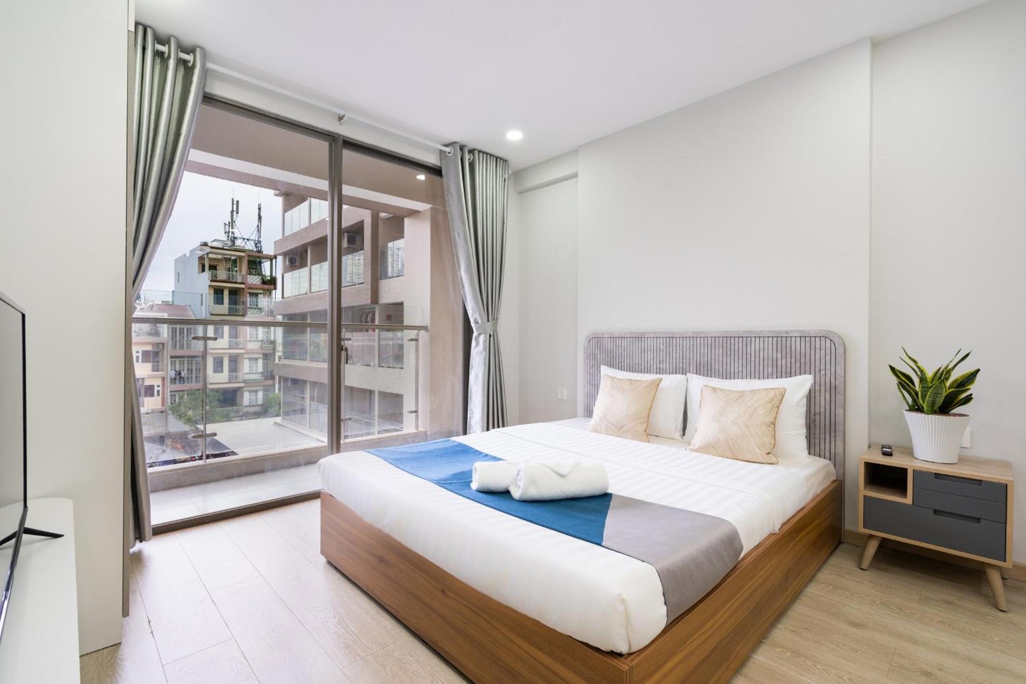 Apartment Otis Millennium Saigon Balcony Ho Chi Minh City