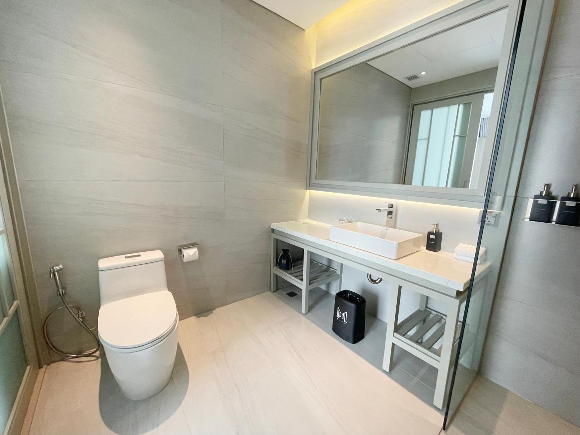 M Saigon Hotel 4*