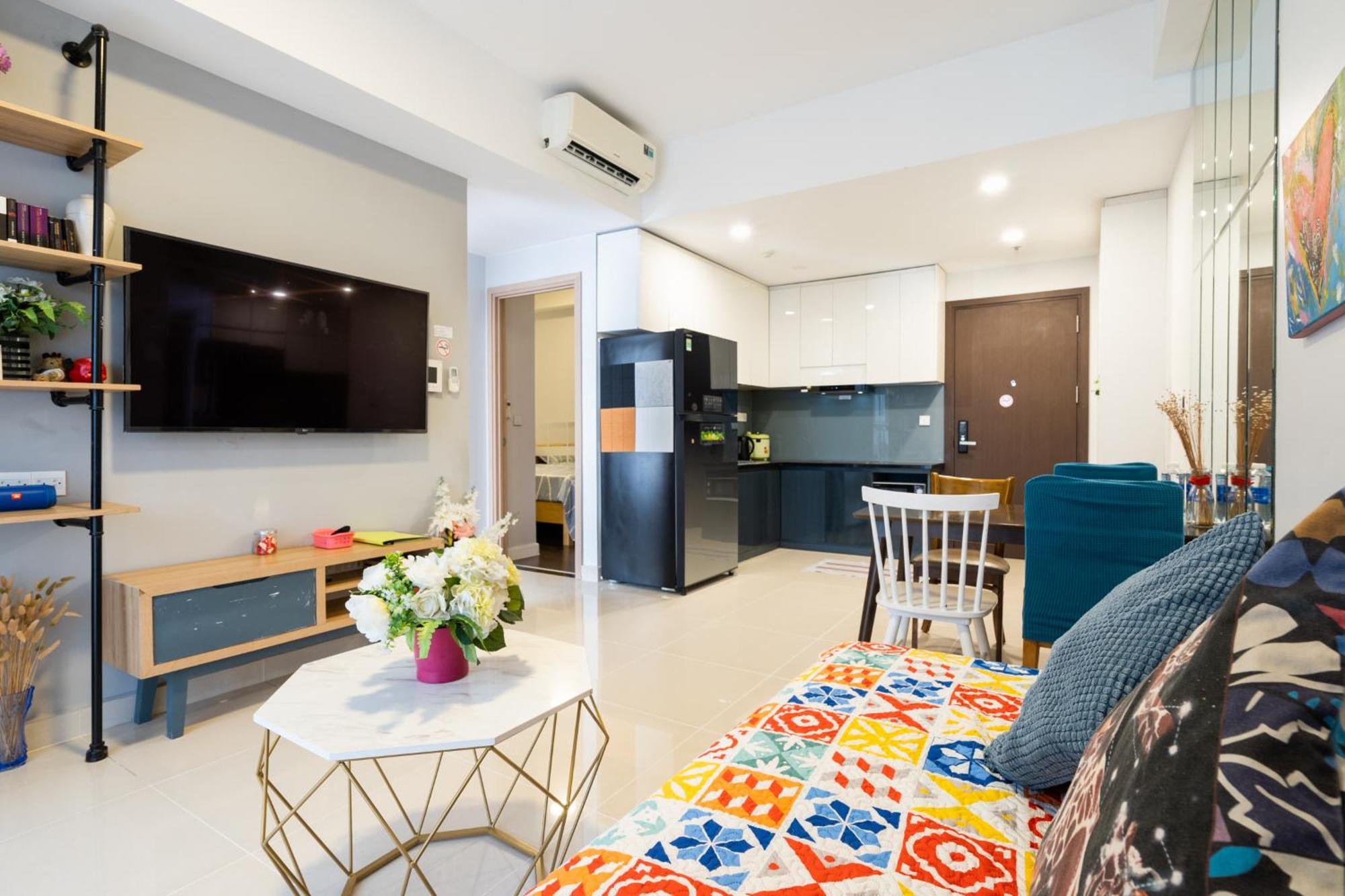 Tan Son Nhat Airport Sweet 2 Bedroom 1 Wc Apartment-free Gym , Sky Pool ,bbq ,garden Apartment Ho Chi Minh City