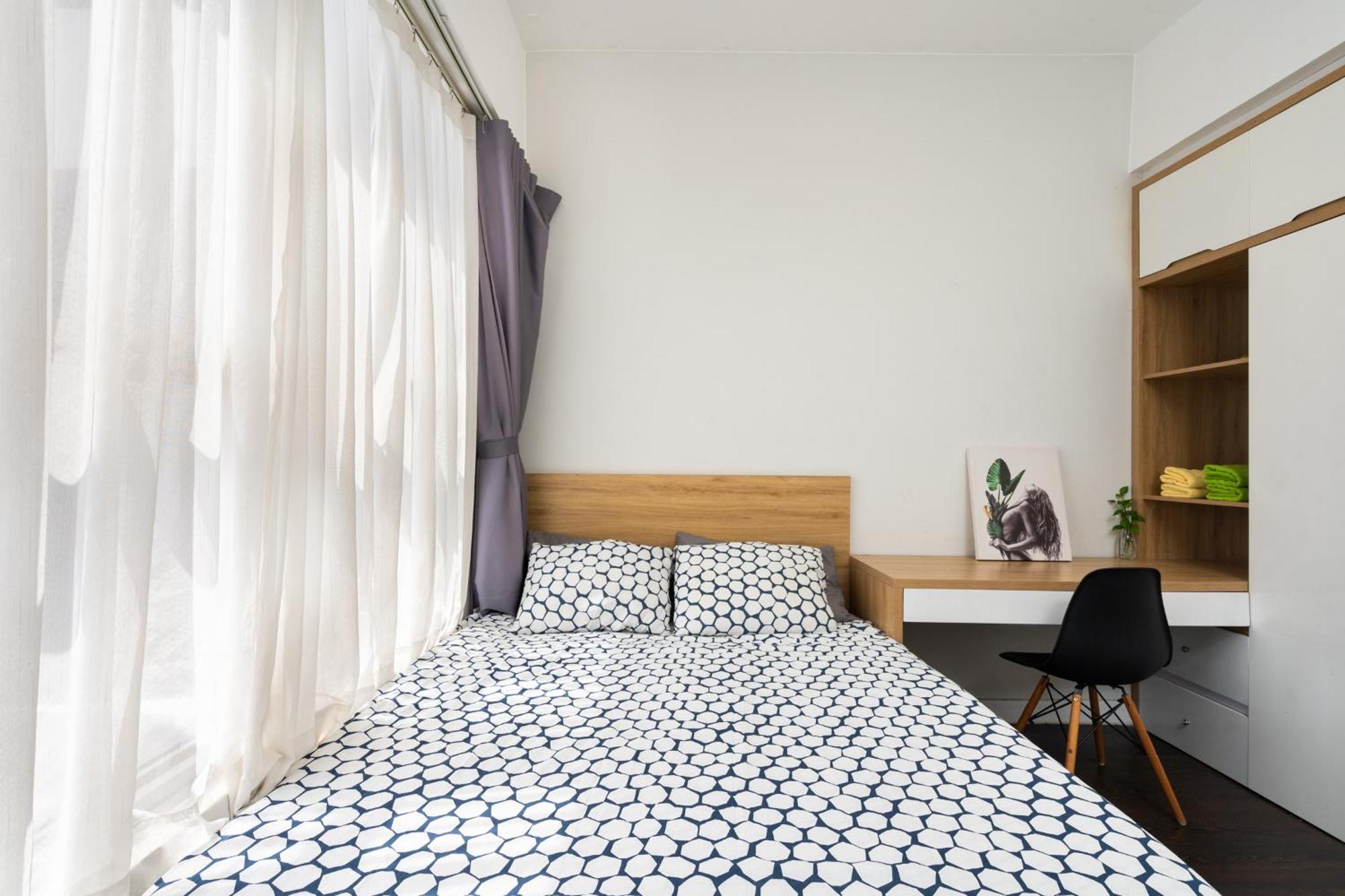 Tan Son Nhat Airport Sweet 2 Bedroom 1 Wc Apartment-free Gym , Sky Pool ,bbq ,garden Ho Chi Minh City