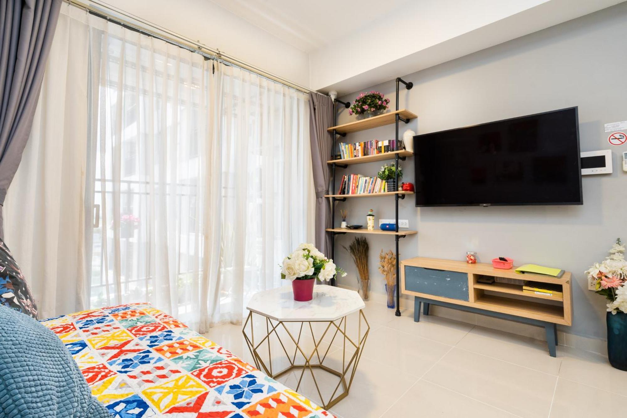 Tan Son Nhat Airport Sweet 2 Bedroom 1 Wc Apartment-free Gym , Sky Pool ,bbq ,garden Apartment Ho Chi Minh City