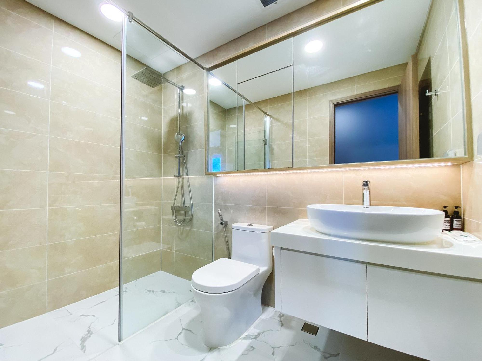 Zeus Living - Cozy 3 Bedroom In Sunwah Pearl * Bandar Ho Chi Minh