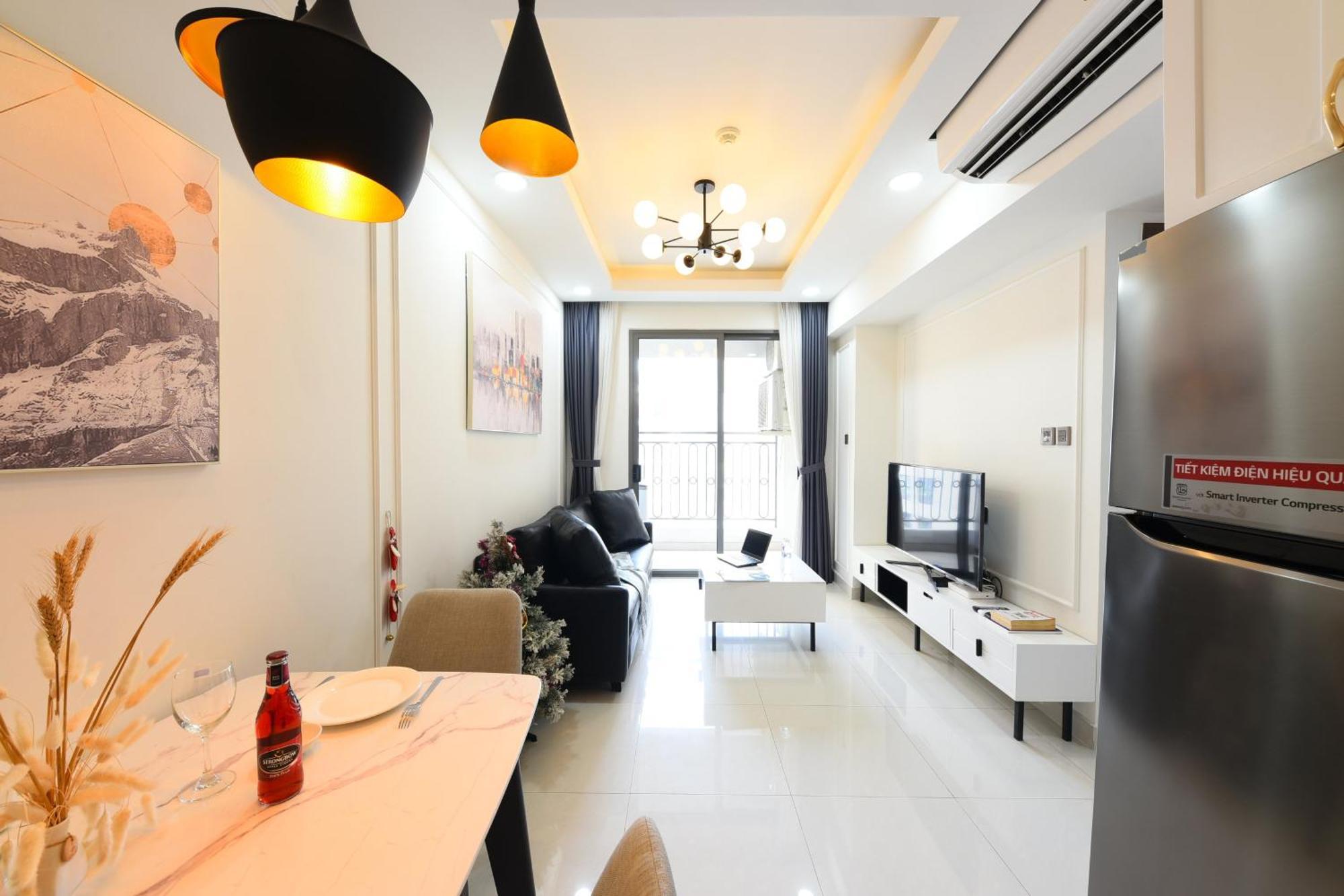 Saigon Royal Apartment *