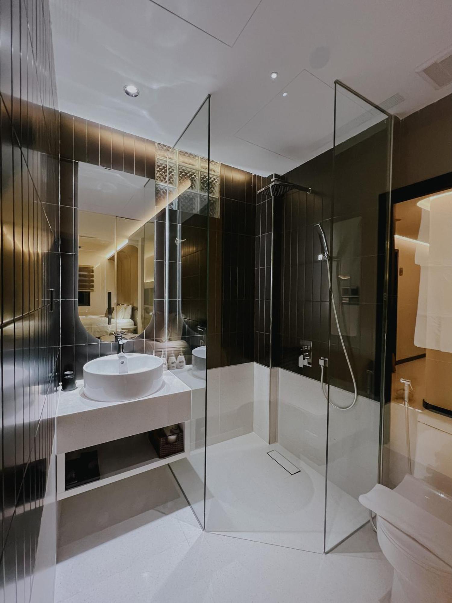 Hotel The Concept Hcmc- District 1 4*