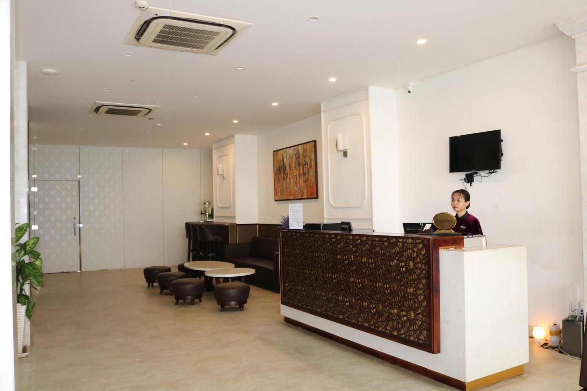 Khách sạn Aluna Ben Thanh 3*