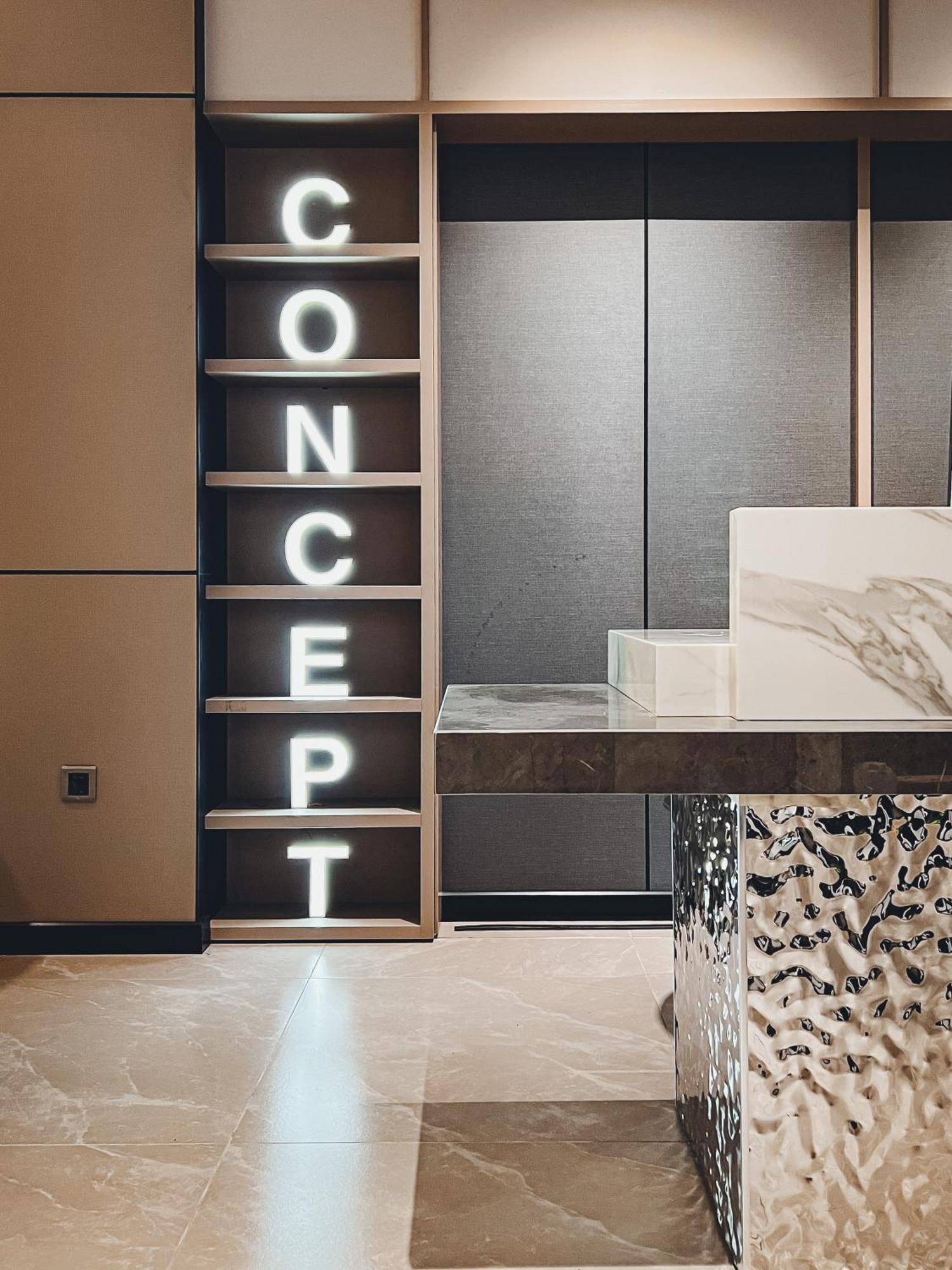 Hotel The Concept Hcmc- District 1