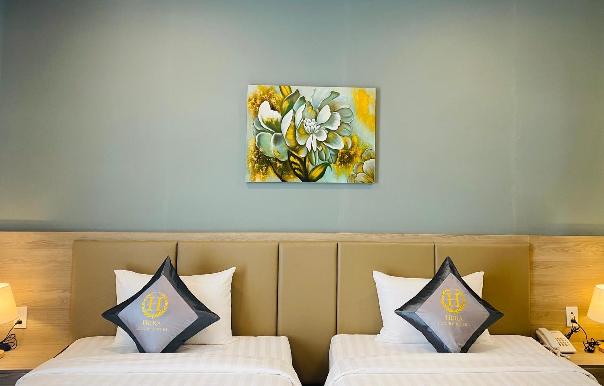 Hera Luxury Hotel 4*
