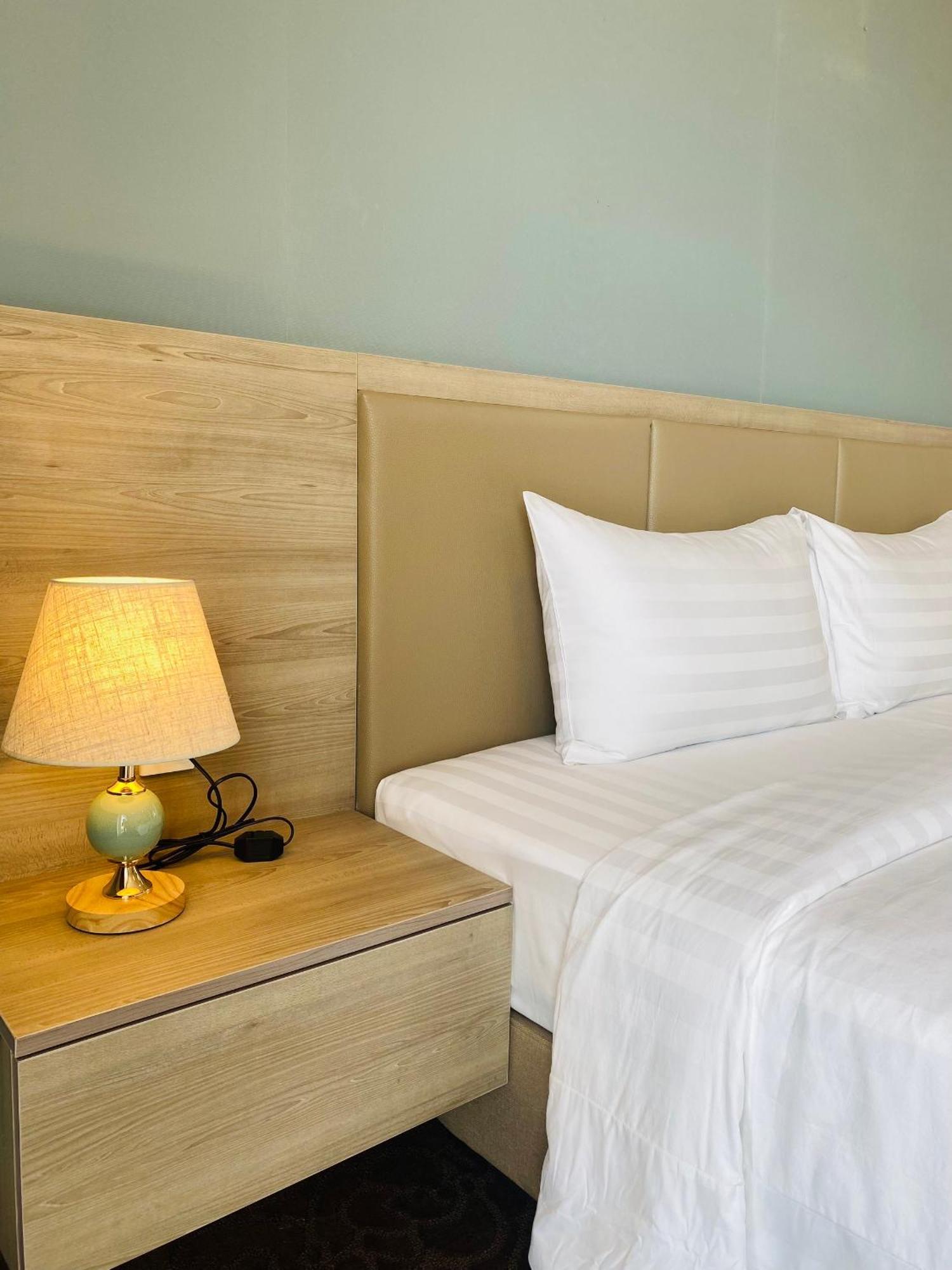 Hotel Hera Luxury Ho Chi Minh City