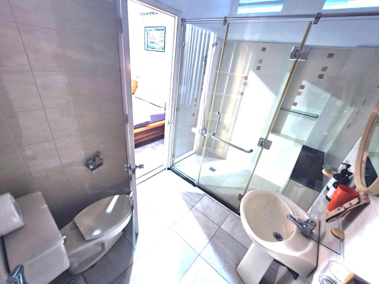 Cactusland Near Bui Vien Street Khách sạn hẻo lánh 3*