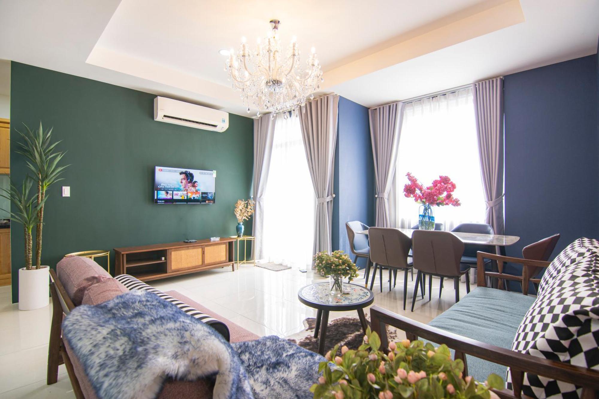 Le Places The Grand Riverside Saigon *