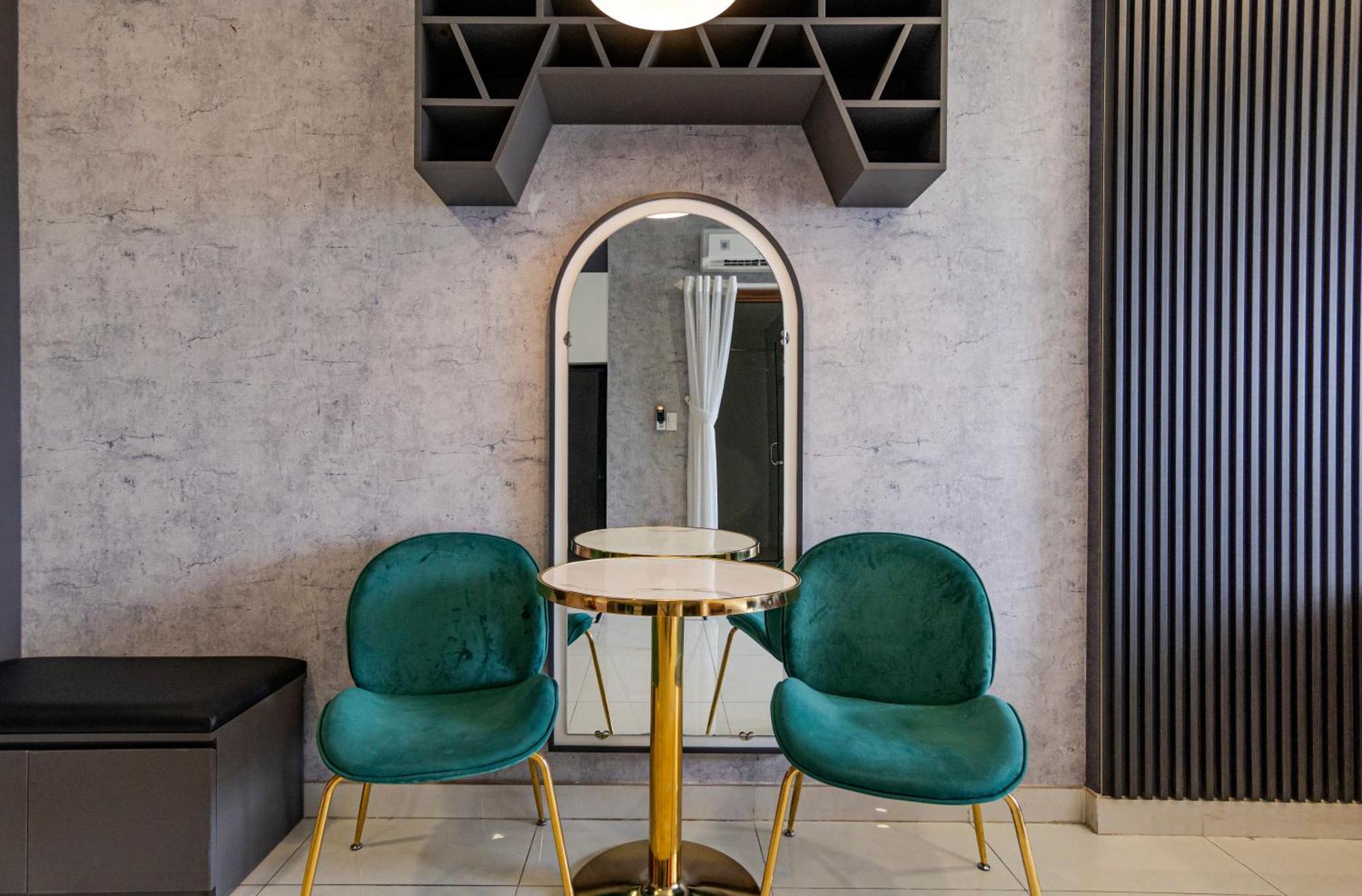 Apartment Le Places The Grand Riverside Saigon *