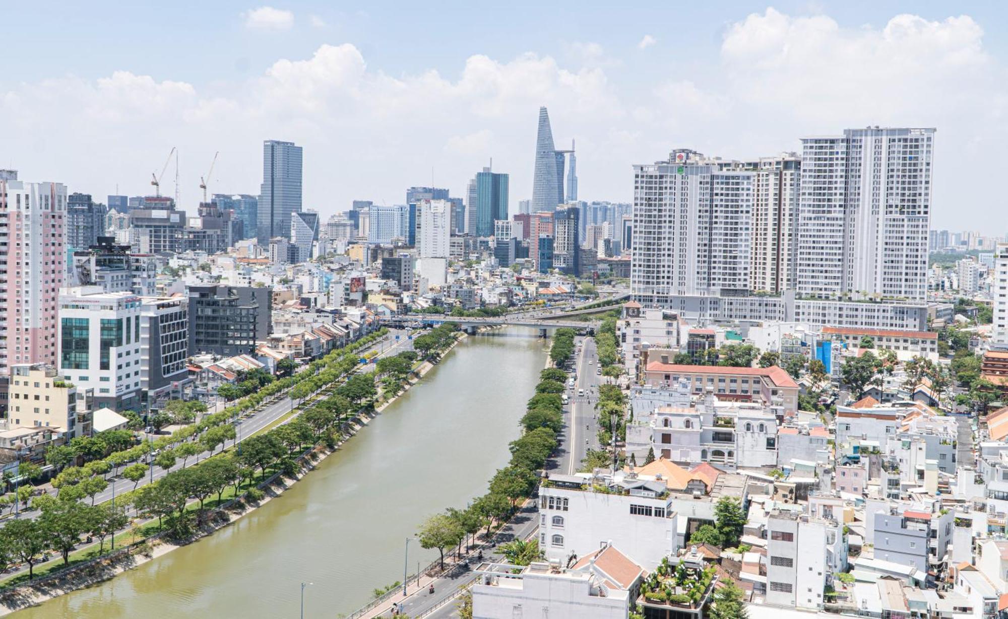 Le Places The Grand Riverside Saigon