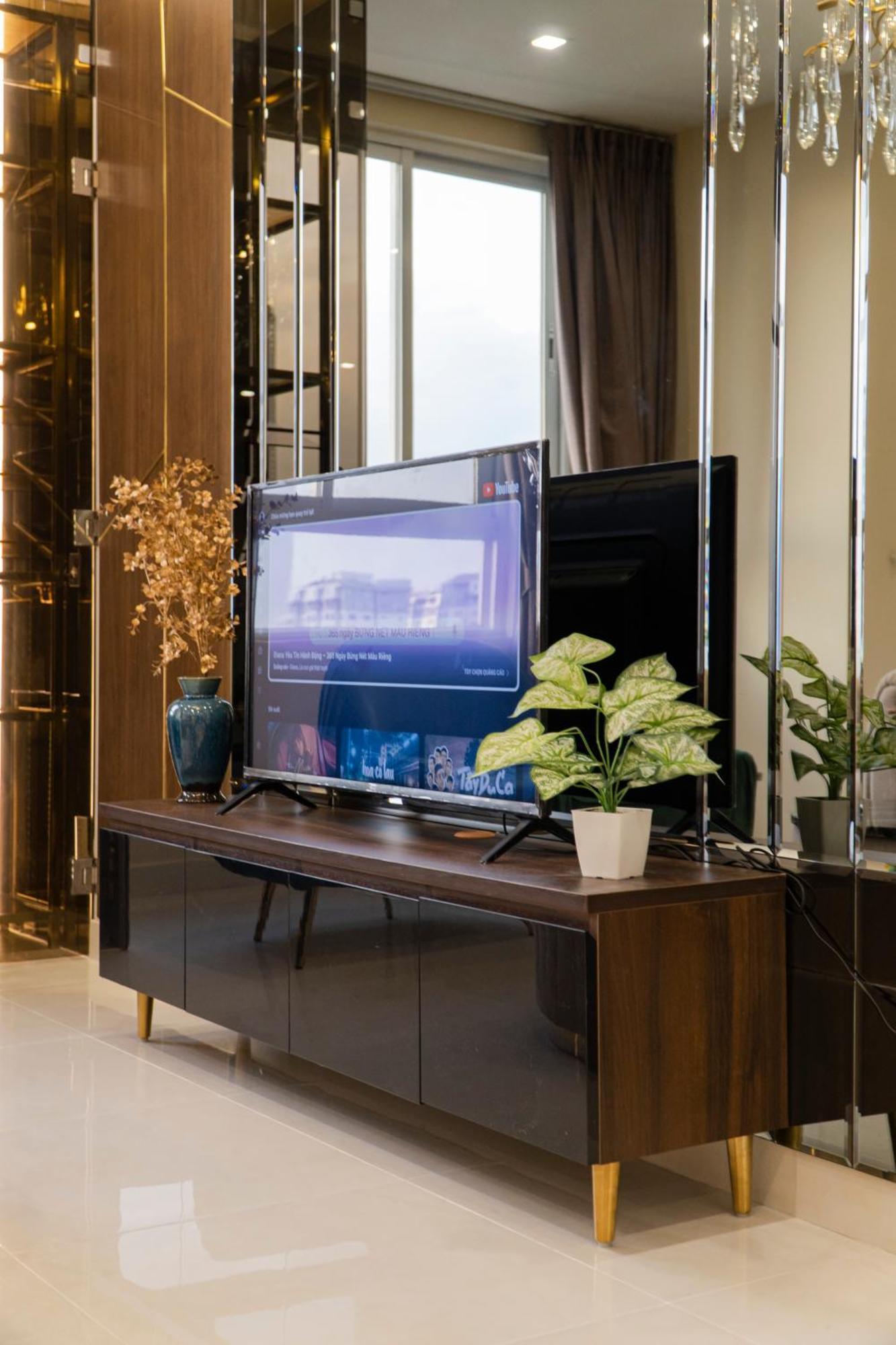 Le Places The Grand Riverside Saigon Apartment *
