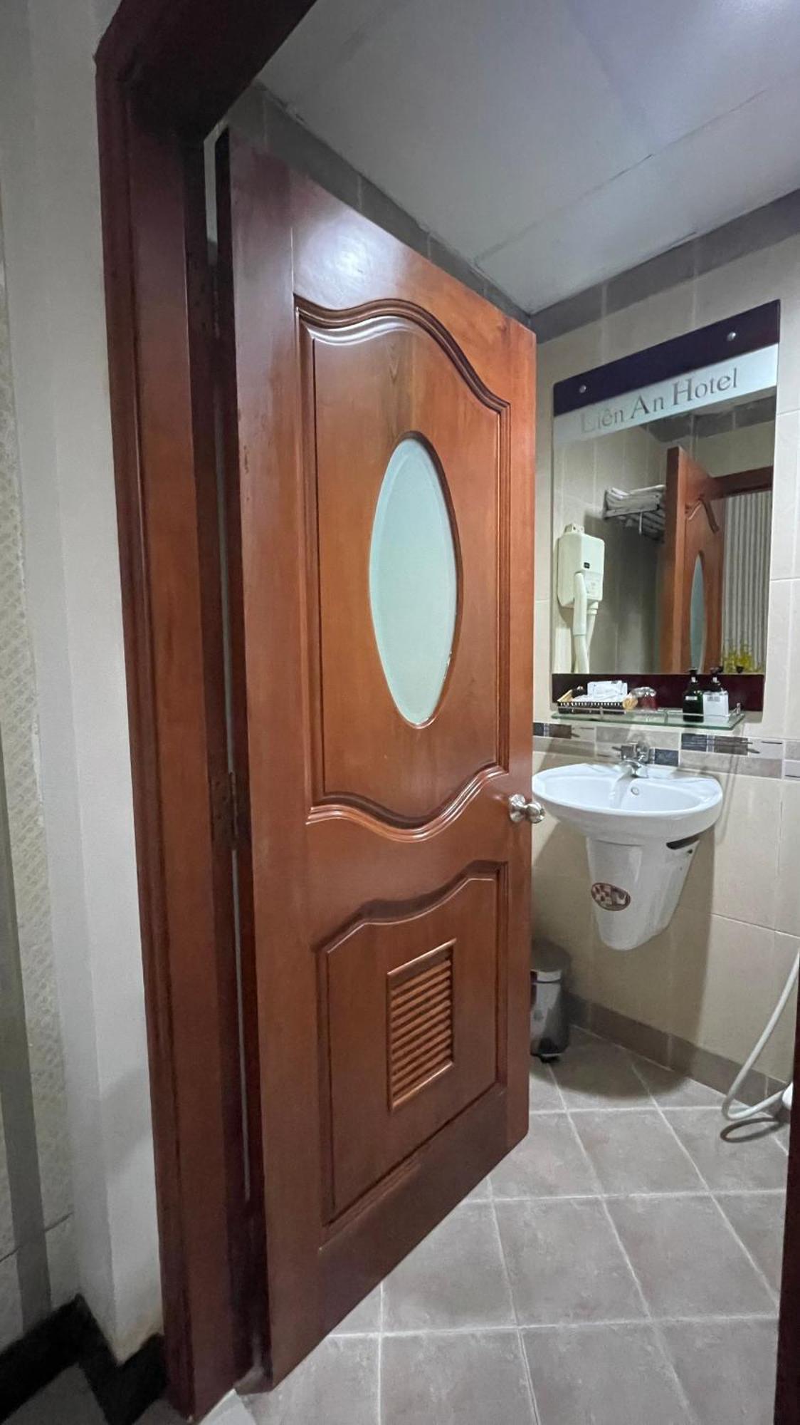 Gold Hotel, Saigon Hotel 2*