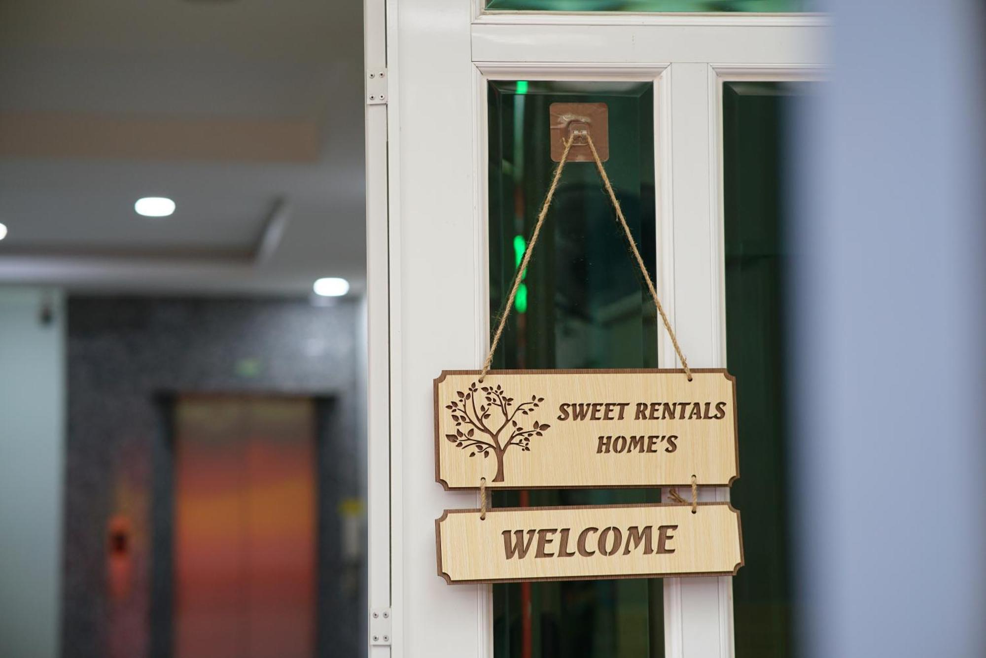 Nhà khách Sweet Homes With Netflix - 15mins To Bui Vien 3*