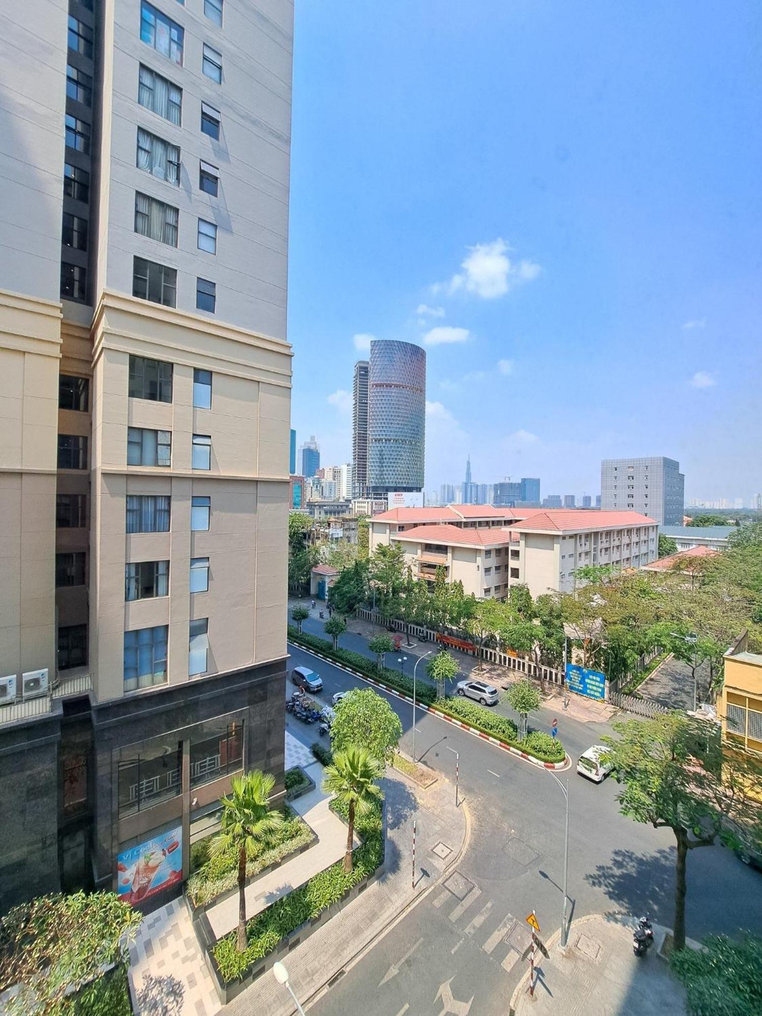 Saigon Royal *