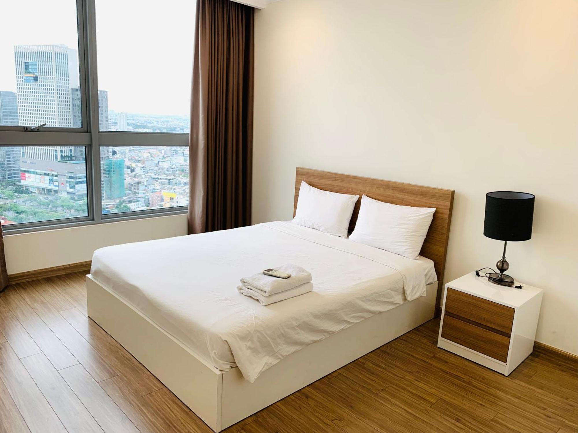Ho Vinhomes Park - Tnh * Ho Chi Minh City