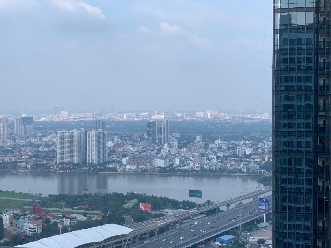 Vinhomes Central Park Sunland Can Ho Pangsapuri