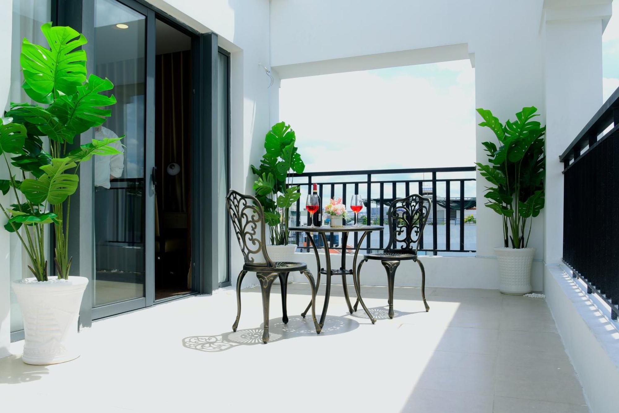 Hera Luxury Hotel