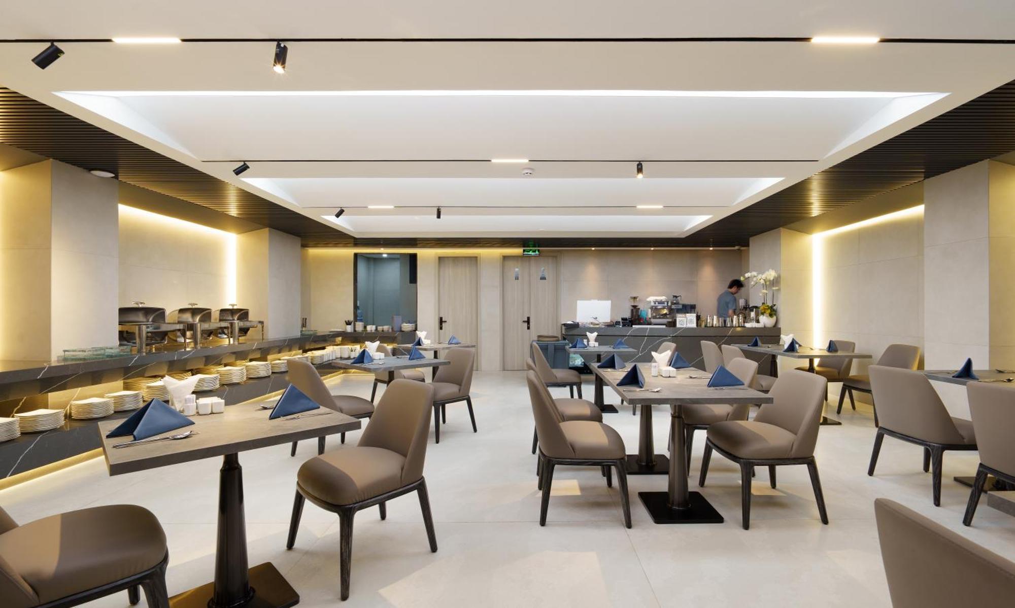 M Saigon Hotel 4*