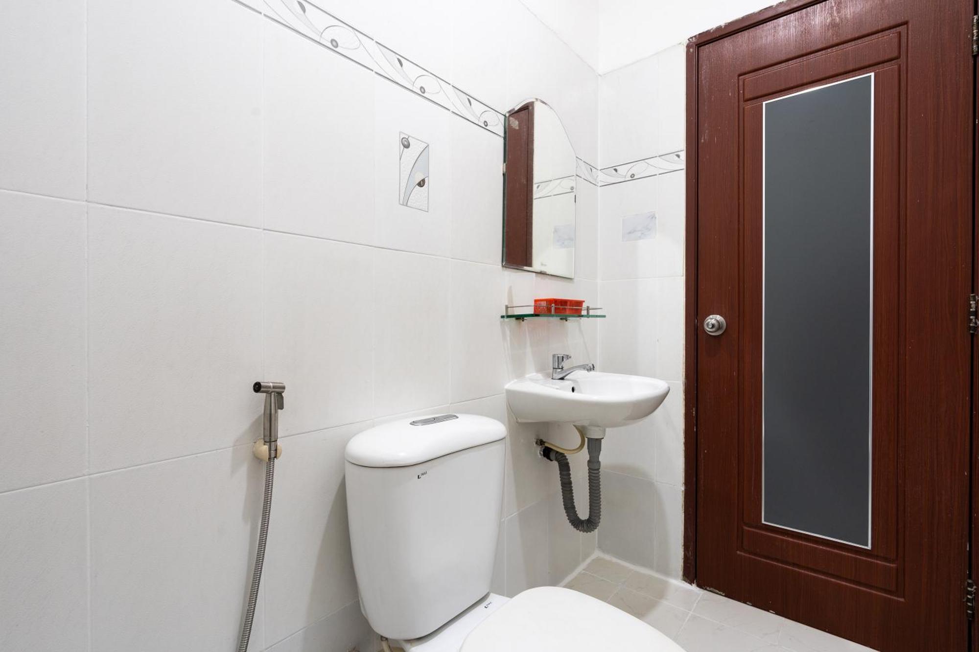 Khách sạn ân Tình