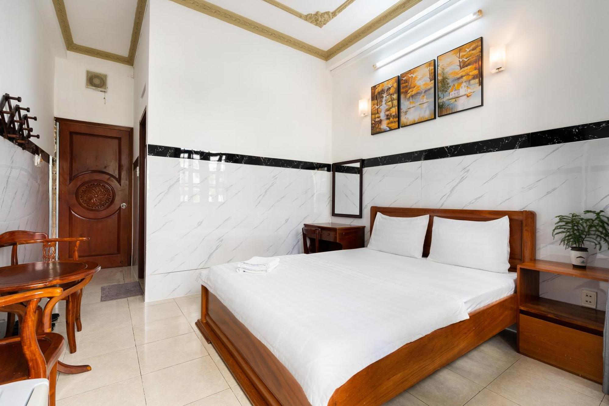 Hotel Lam Son *