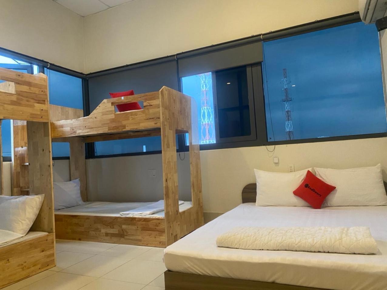 Khách sạn Rita - San Bay Tan Son Nhat- Airport,canh Benh Vien Tam Anh, San Quan Khu 7 TP. Hồ Chí Minh