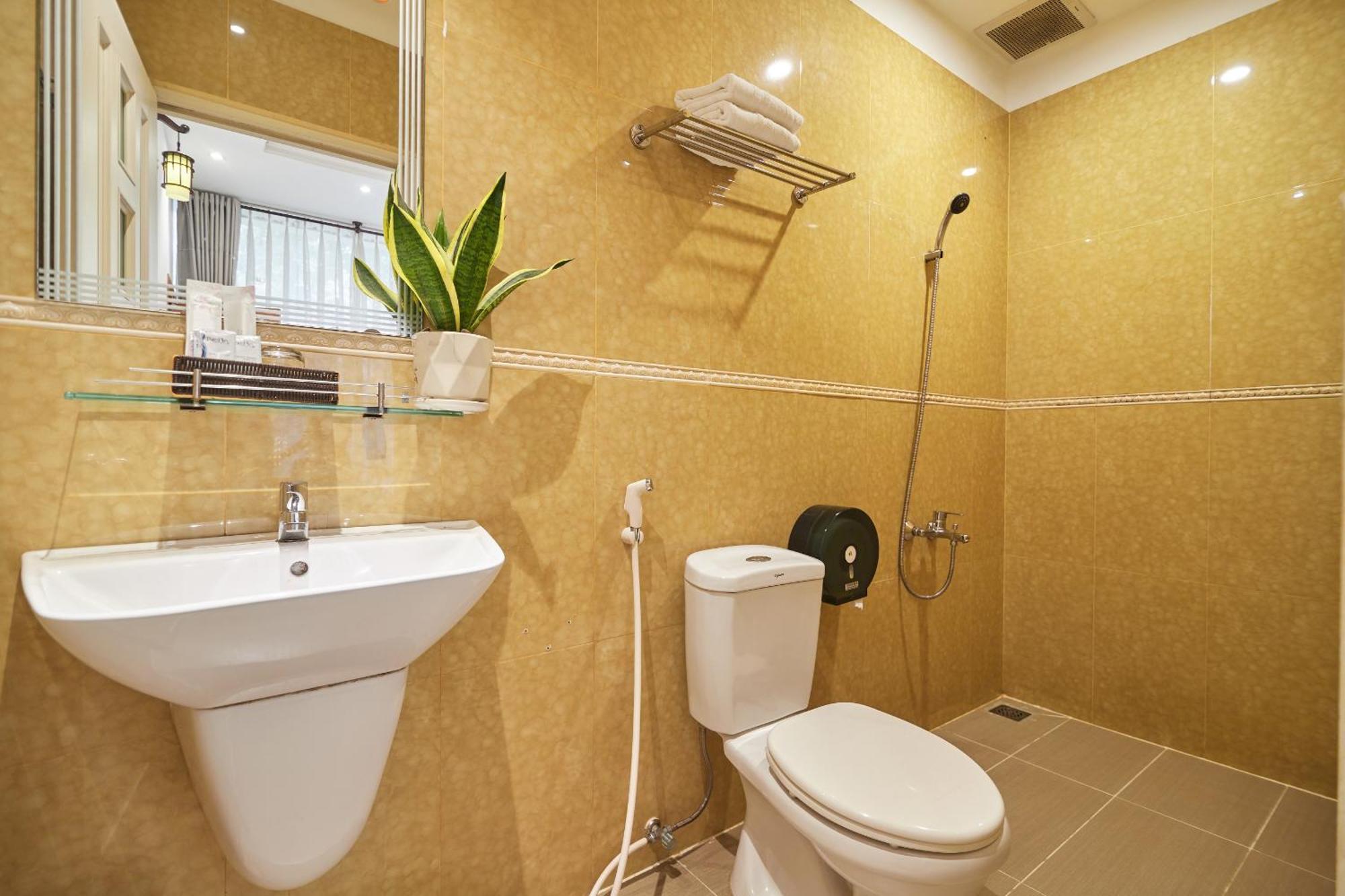 Bin Bin 2 - Near Him Lam D7 * Ho Chi Minh City