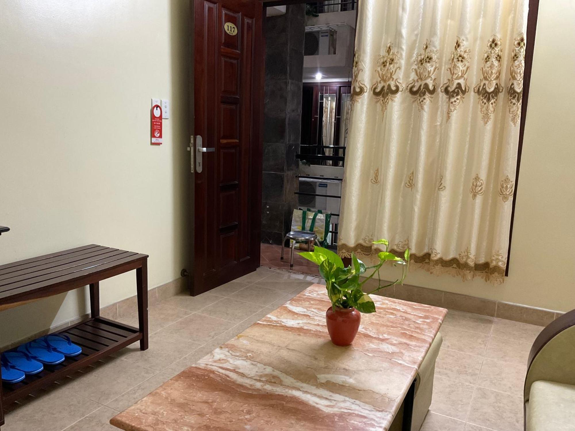 Khach San Minh Chau - Hoa Hung Hotel 2*