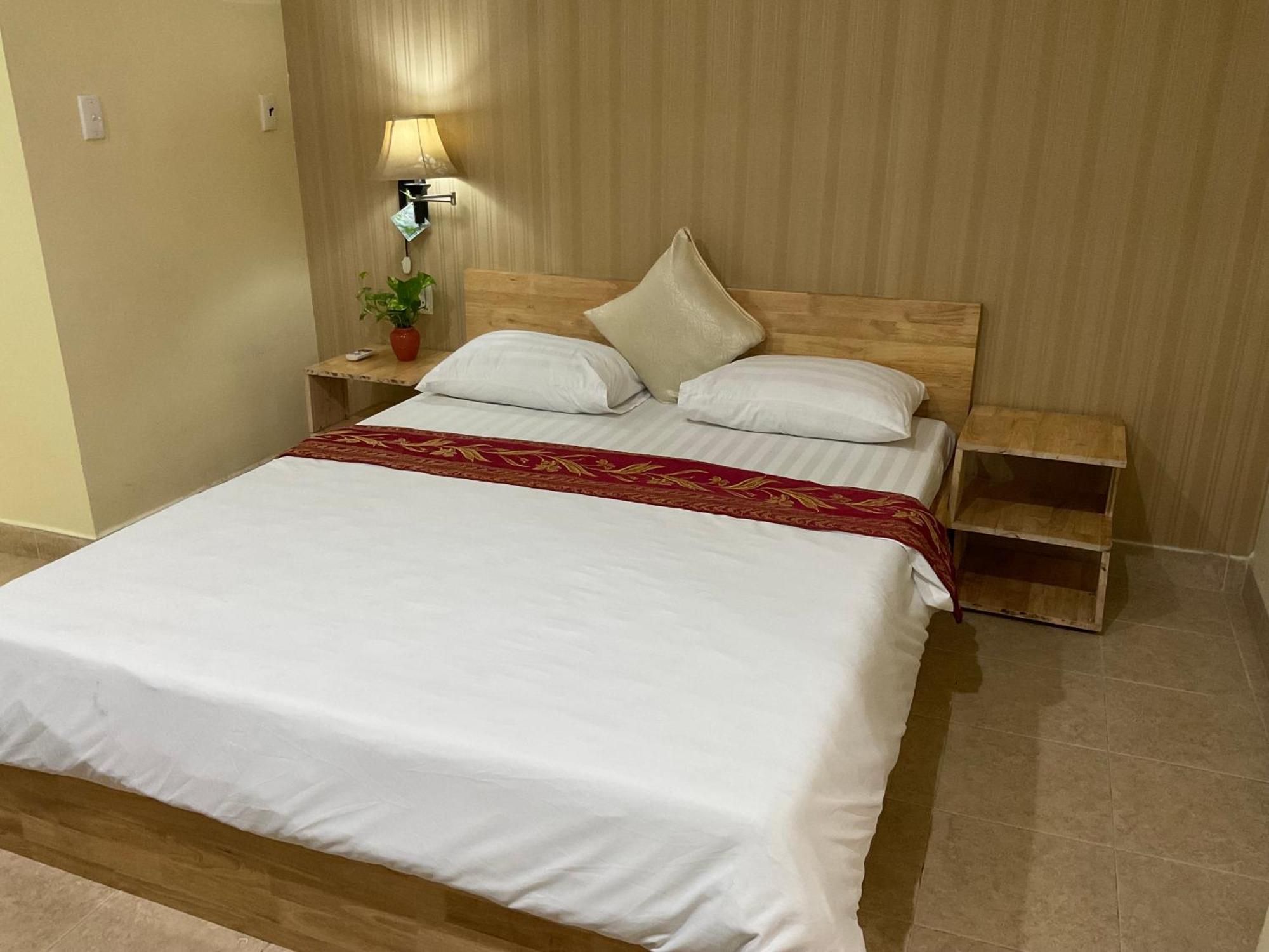 Hotel Khach San Minh Chau - Hoa Hung Bandar Ho Chi Minh
