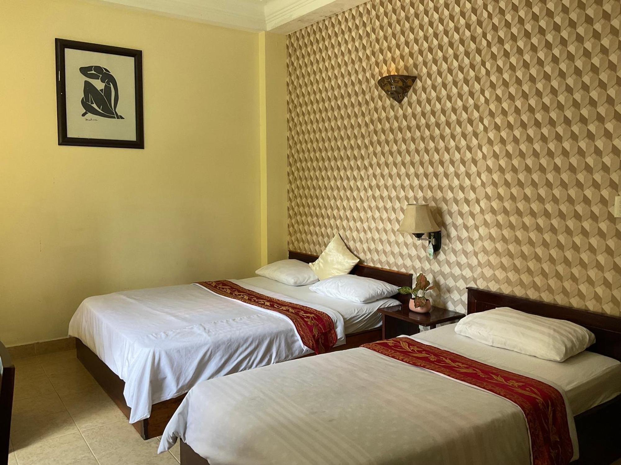 Hotel Khach San Minh Chau - Hoa Hung 2*