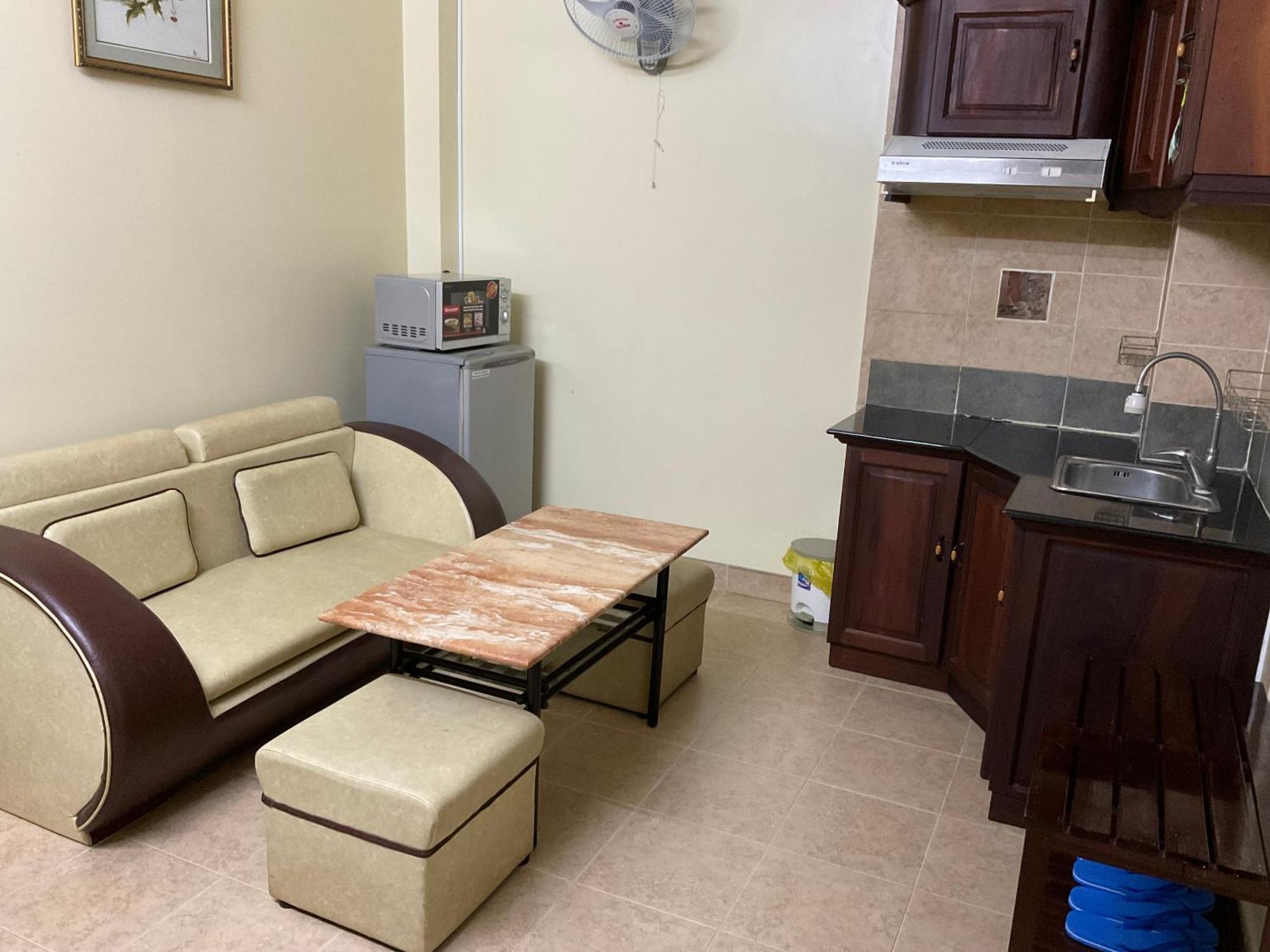 Khach San Minh Chau - Hoa Hung Hotel