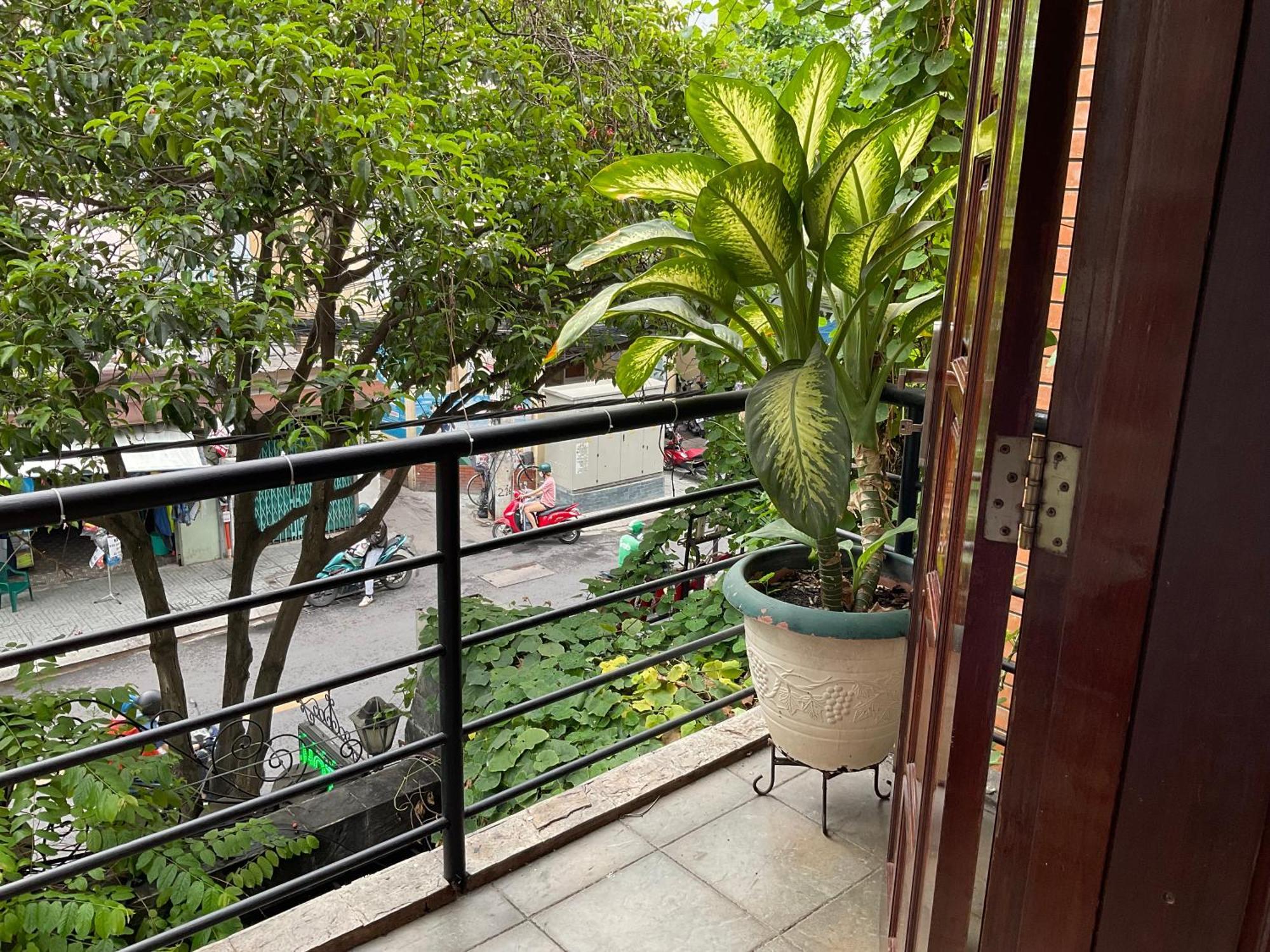Khach San Minh Chau - Hoa Hung Hotel 2*
