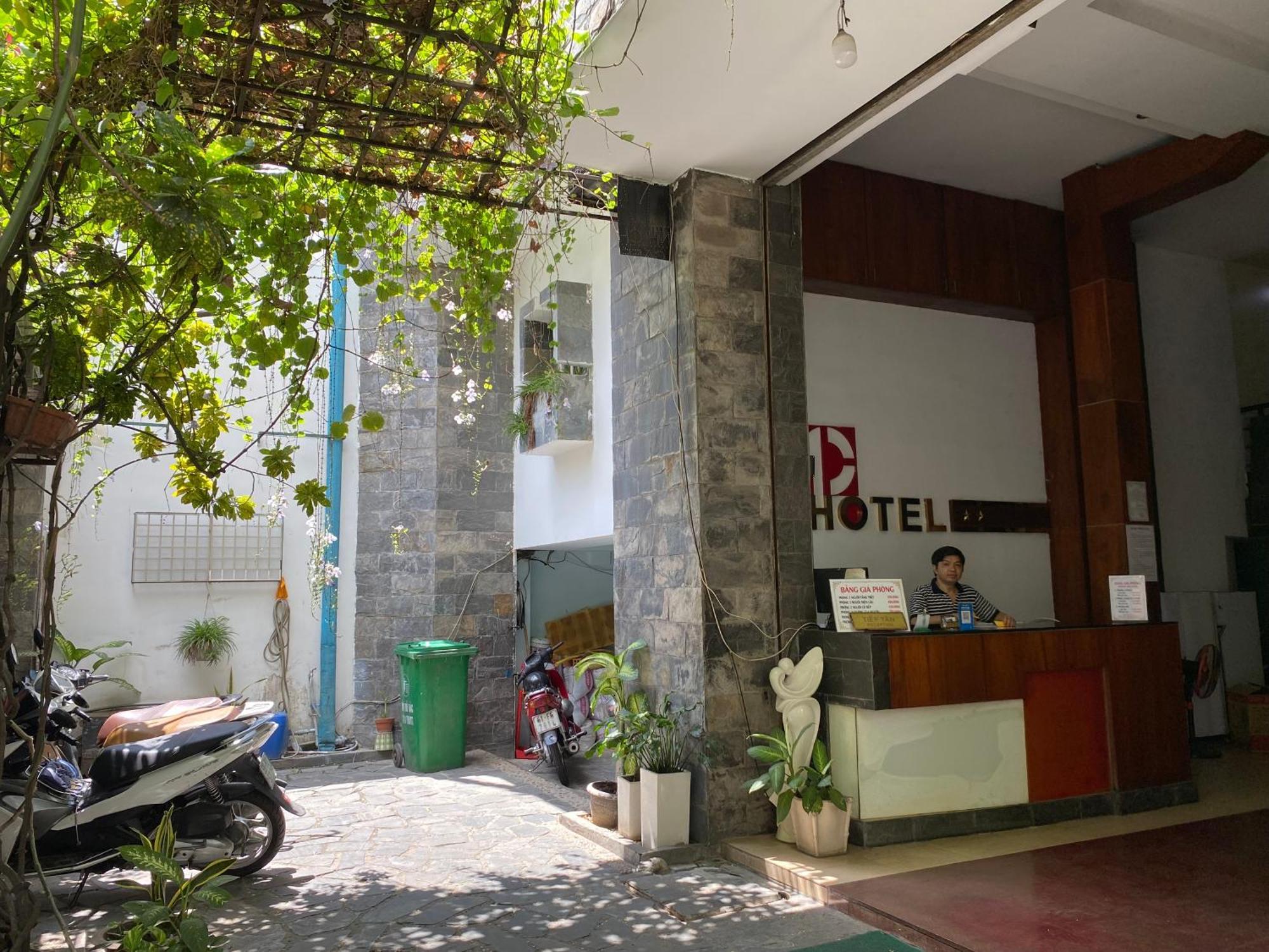 Khach San Minh Chau - Hoa Hung Hotel