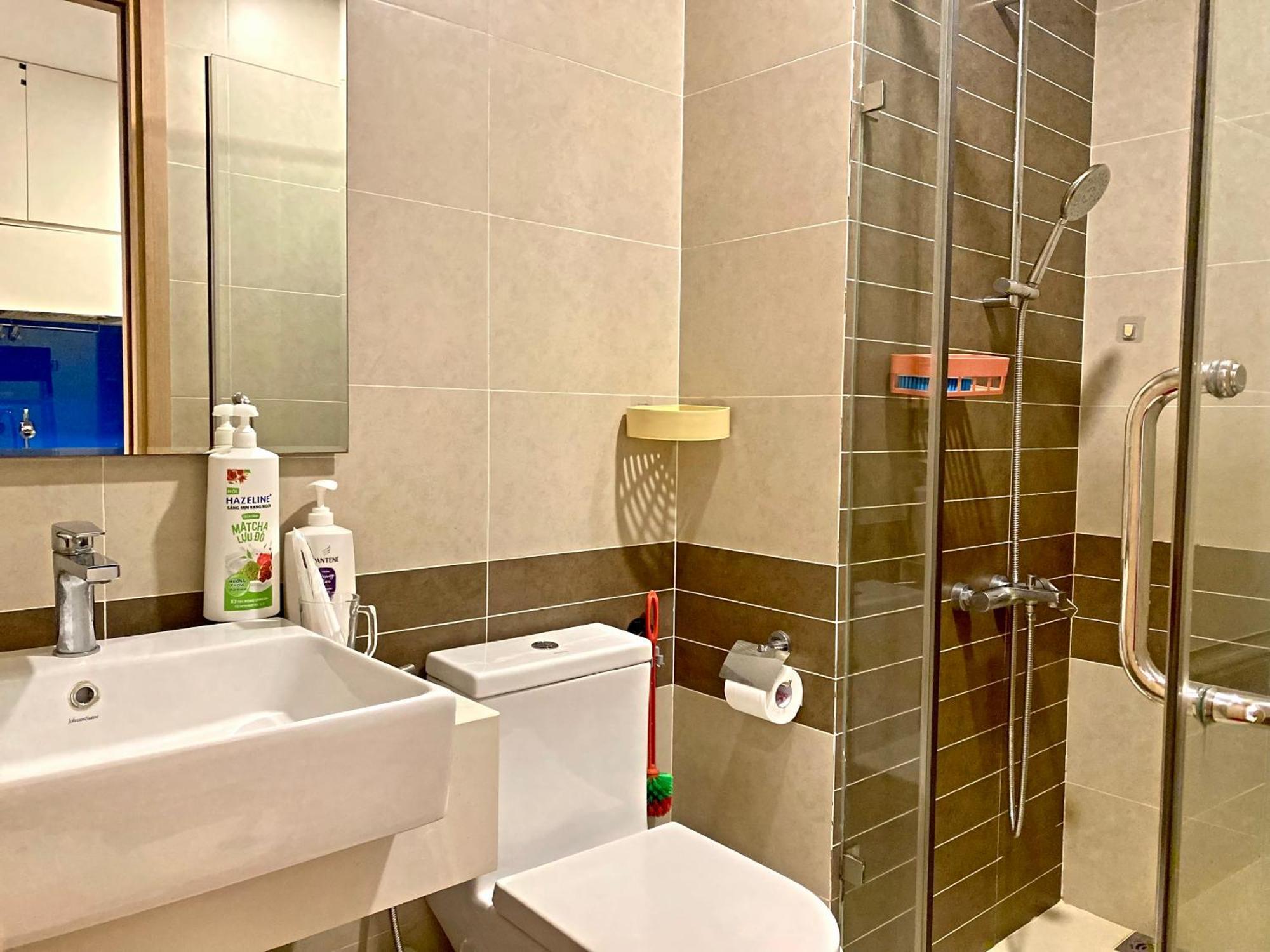 Apartment Yourhomes - River Gate Ho Chi Minh City