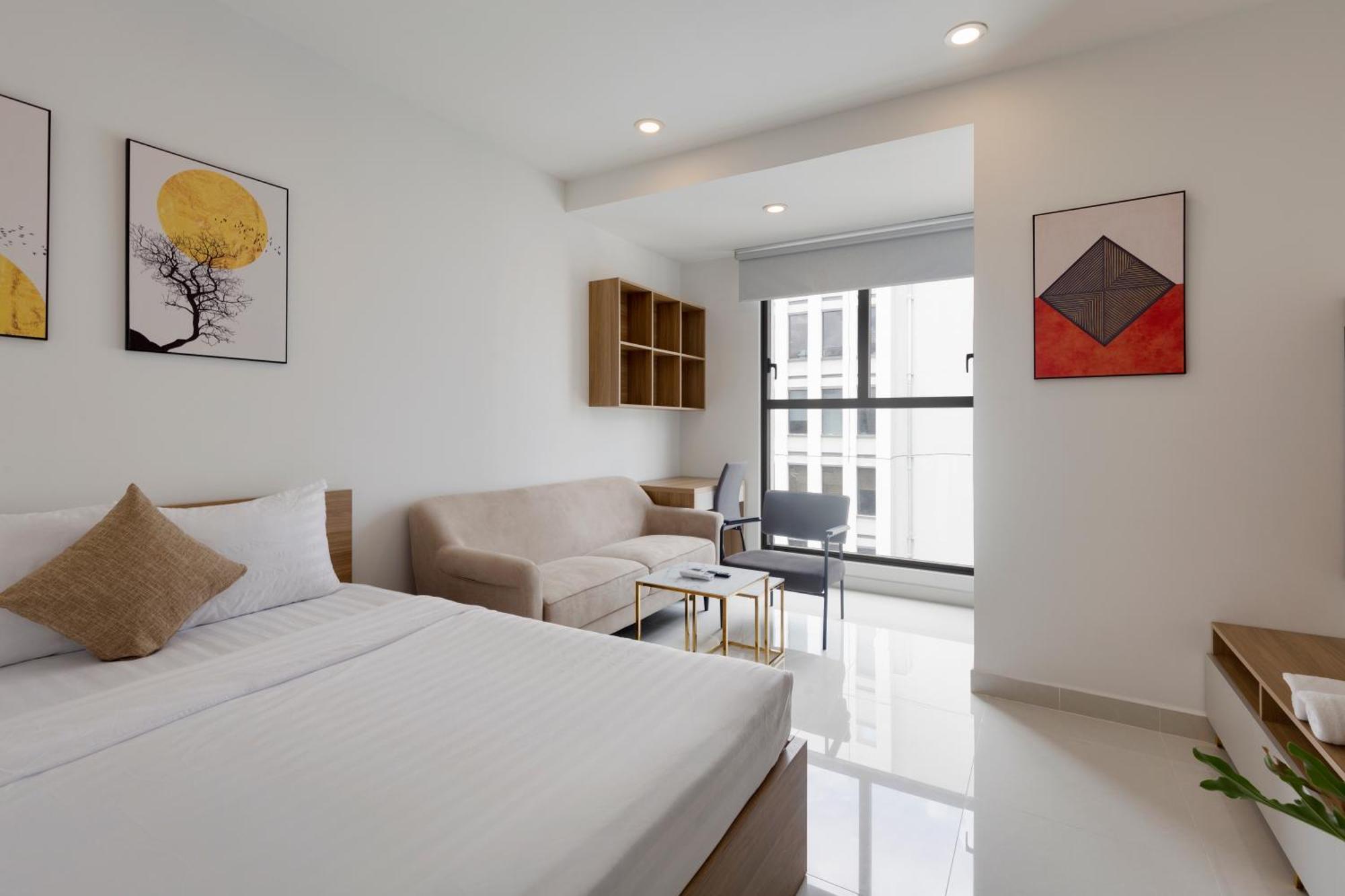 Khách sạn hẻo lánh Smile - Saigonroyal - Tresor - Center District 4 4*