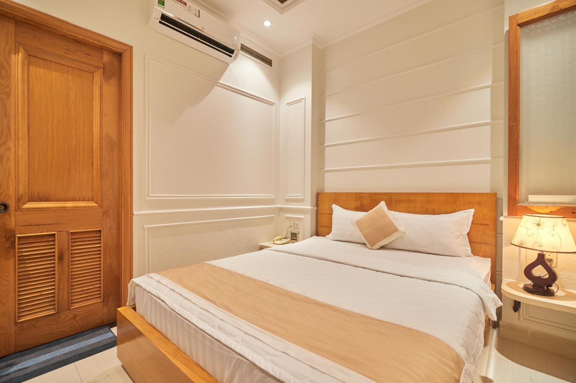 Hotel Bin Bin 10 - Mimosa Near Tan Son Nhat Airport 2*