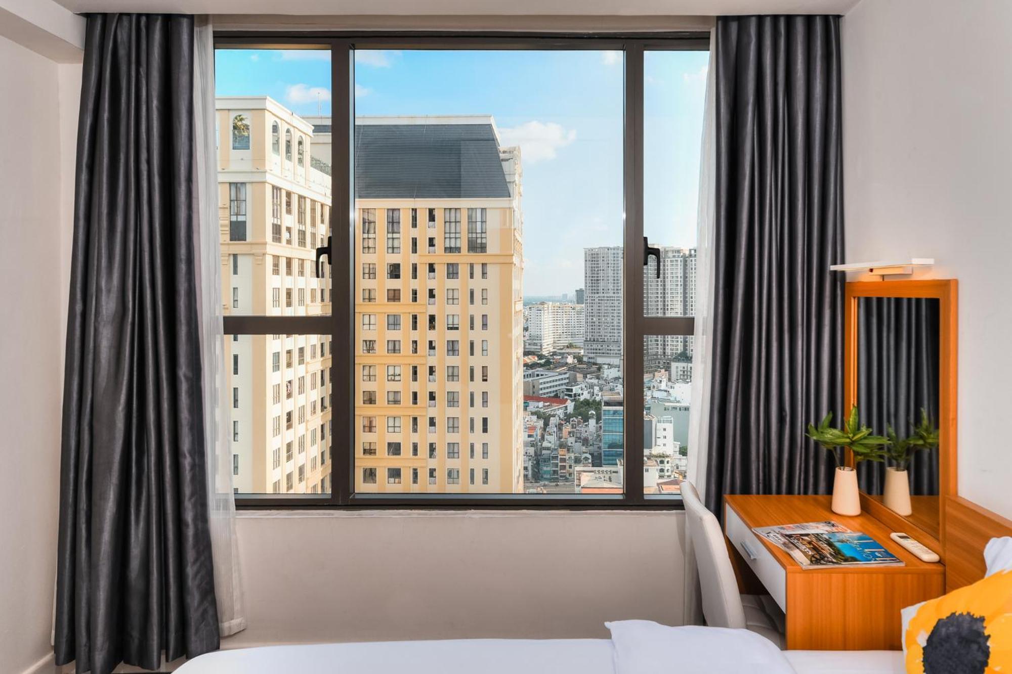 Hotel April