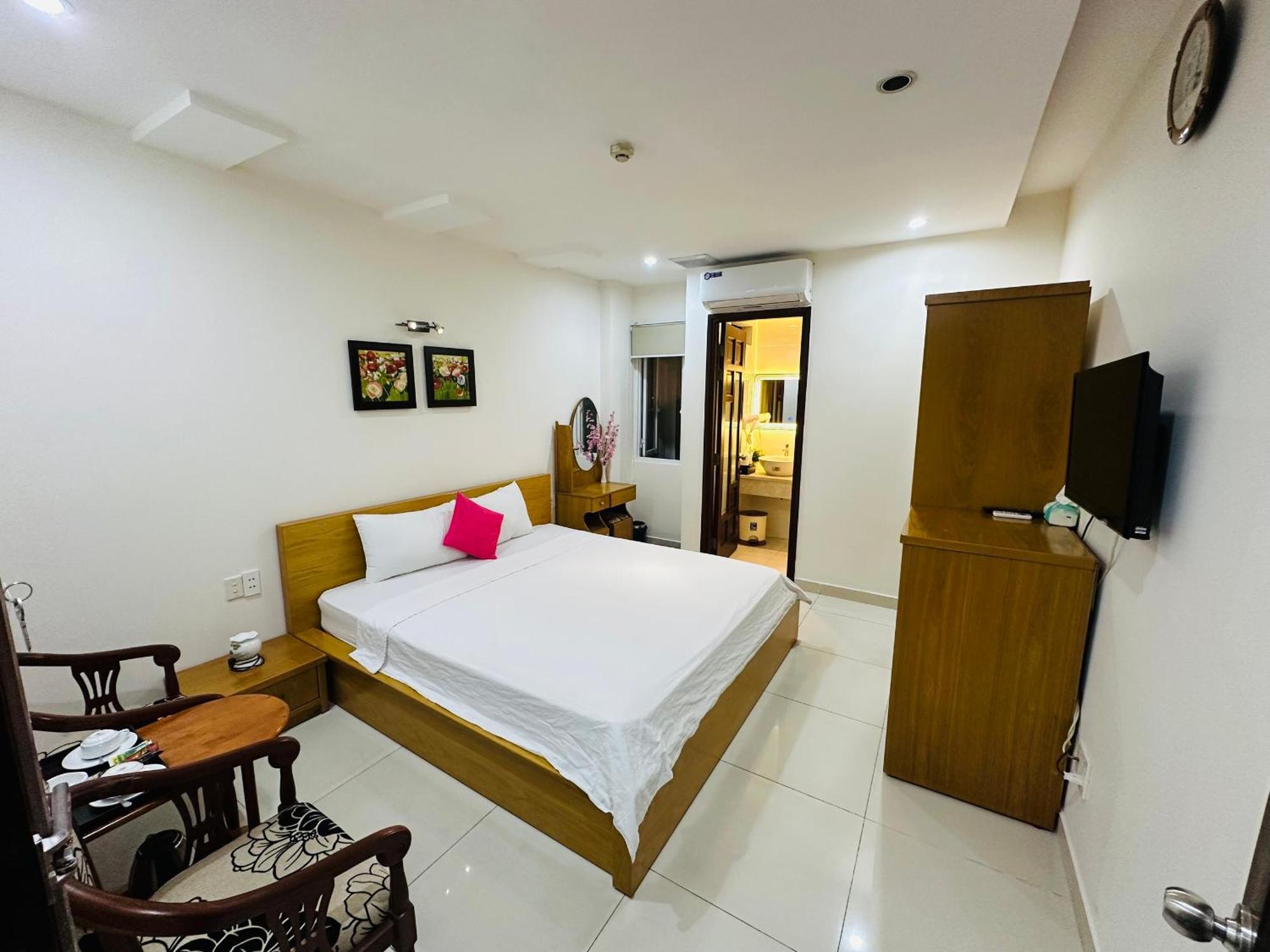 Redflower Hotel
