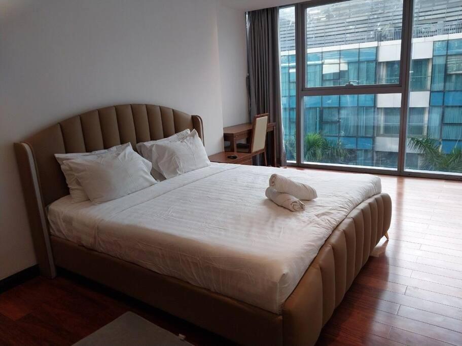 The Rixx Paradise@vincomcenter/bathtub/pool/netflx Apartment Ho Chi Minh City