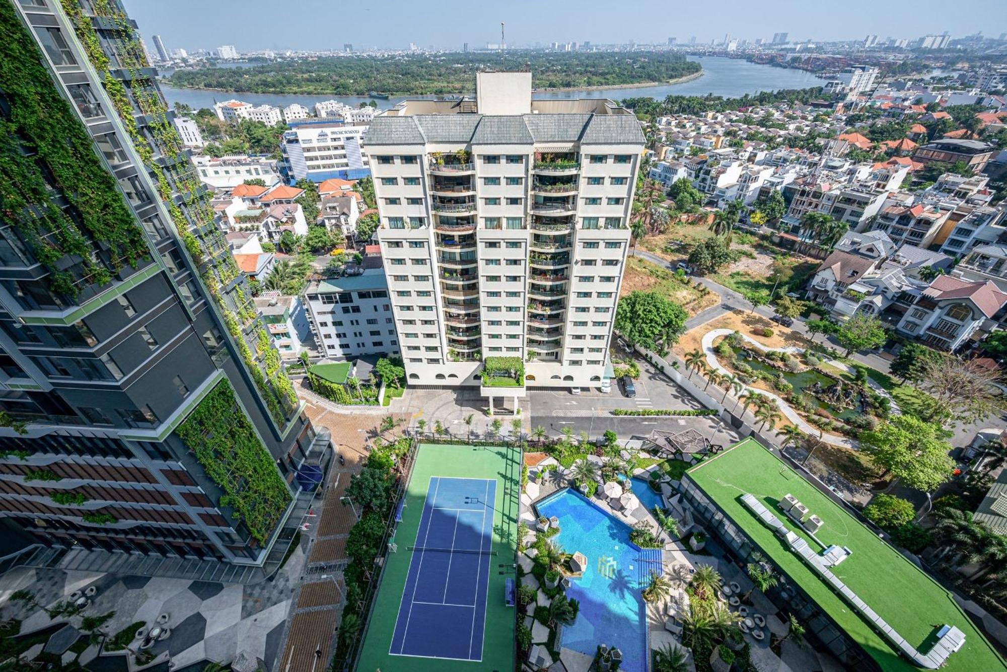 Lumiere Riverside - Raymond Holm - Luxurious 5-star *