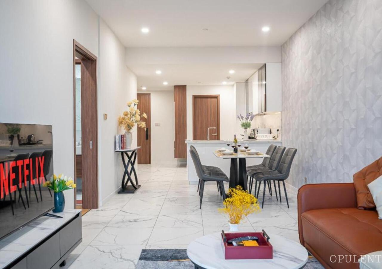 Opulent Skyline Homes At Landmark 81 *