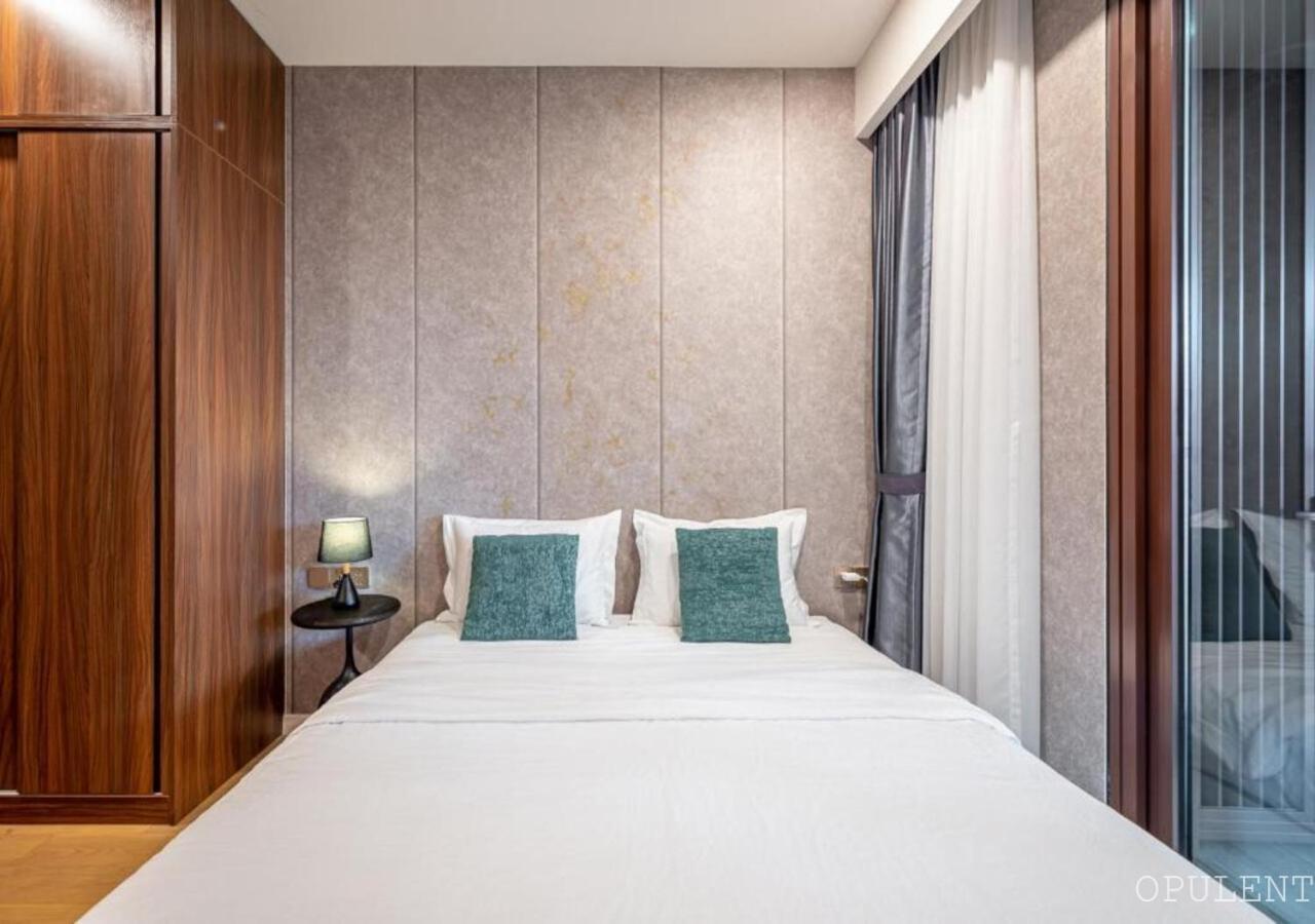 Opulent Skyline Homes At Landmark 81 Apartment