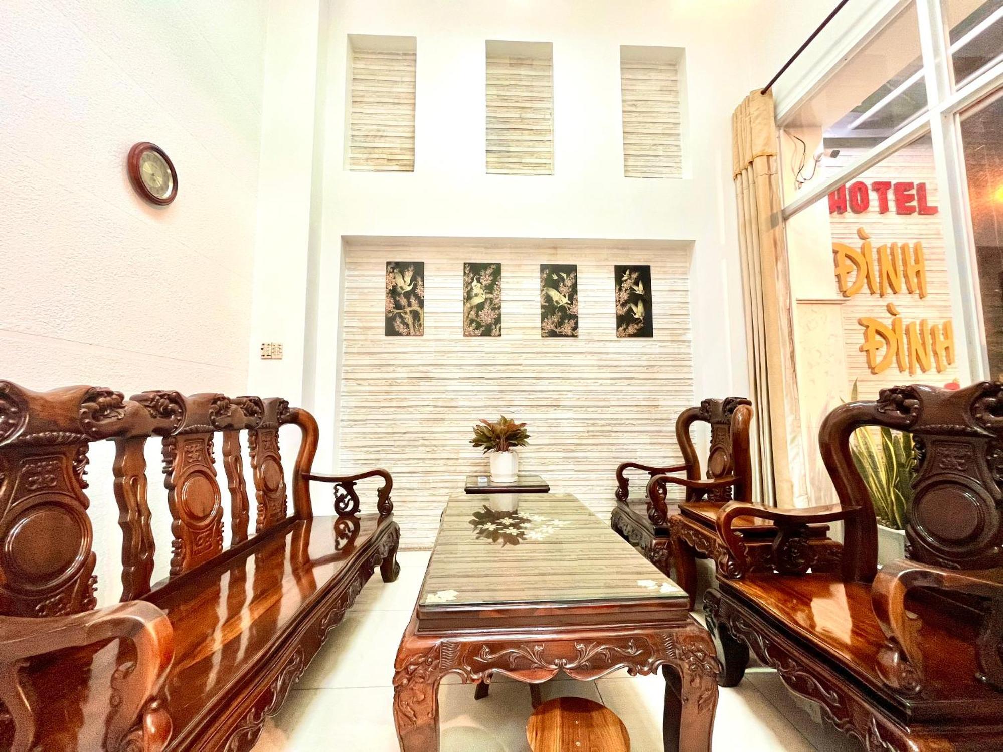 Hotel Dinh Dinh 2 Airport 2*