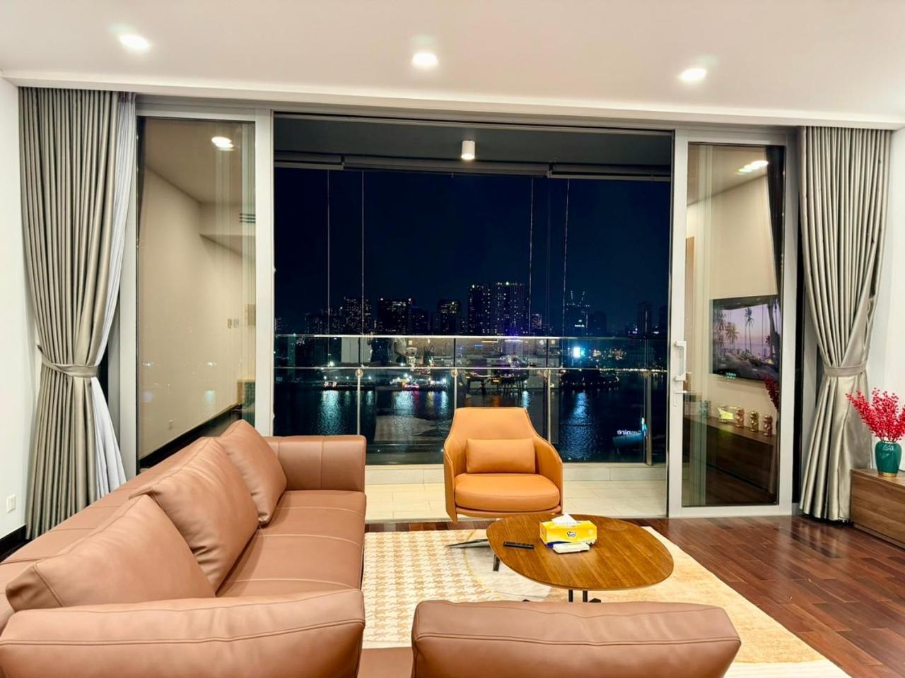 Apartment Panoramic River View, Saltwater Pool In Saigon Cbd