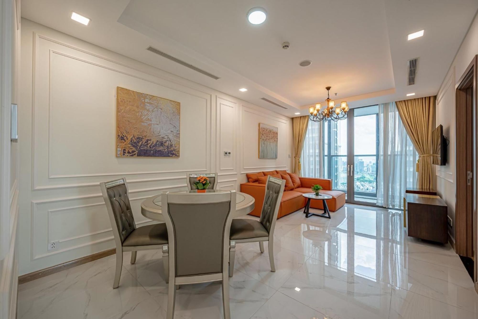 Landmark 81 Signature *